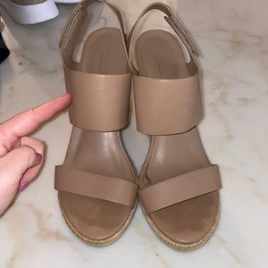 Women's Charles by Charles David Leather and Cork Beige Wedges / Size 8